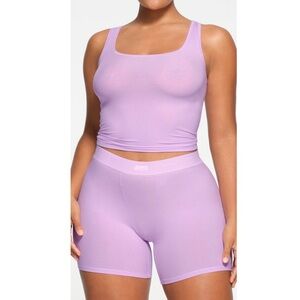 Skims soft lounge top